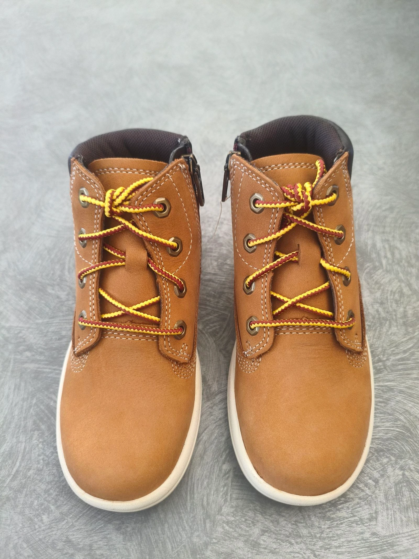 Bottines Timberland taille 28